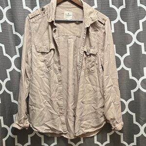 American Eagle Outfitters Cream Boyfriend Fit Shirt